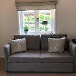 Eidumhaus, Freistehendes Reetdachhaus Mit Garten In Strandnaehe 別荘