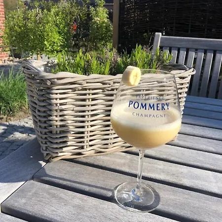 Eidumhaus, Freistehendes Reetdachhaus Mit Garten In Strandnaehe * Westerland