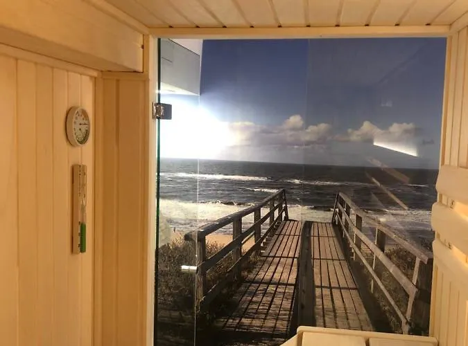 Eidumhaus, Freistehendes Reetdachhaus Mit Garten In Strandnaehe Westerland